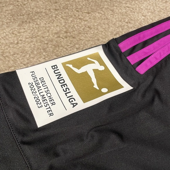 Men's Adidas Davies Bayern Munich Away Jersey 23/24 size L NWT - Picture 3 of 9